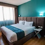 Vh Premier As & Meeting Center מלון