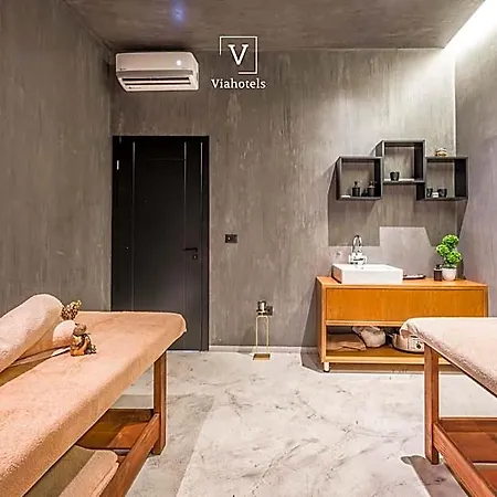 Vh Premier As & Meeting Center 4* Tirana